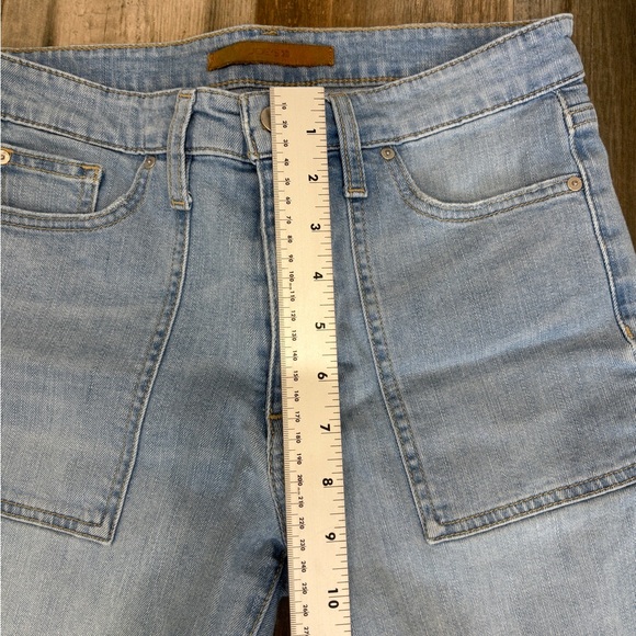 Joe's Jeans Light Wash Cropped Women's Jeans - Picture 8 of 14